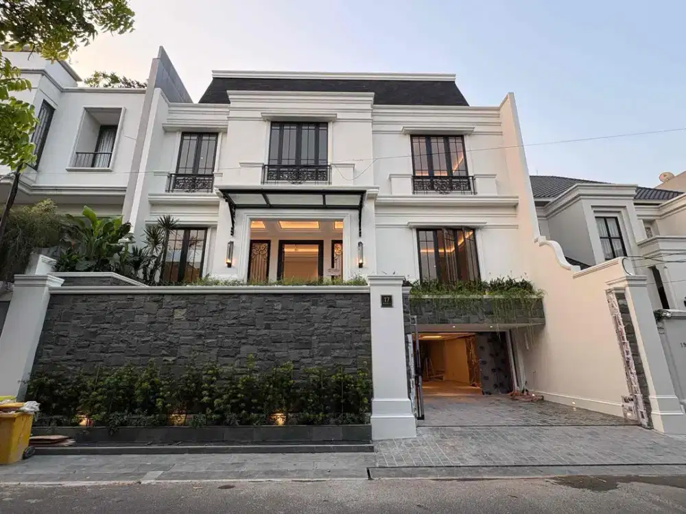 FOR SALE | BRAND NEW LUXURY RESIDENCE
in Kebayoran Baru, South Jakarta