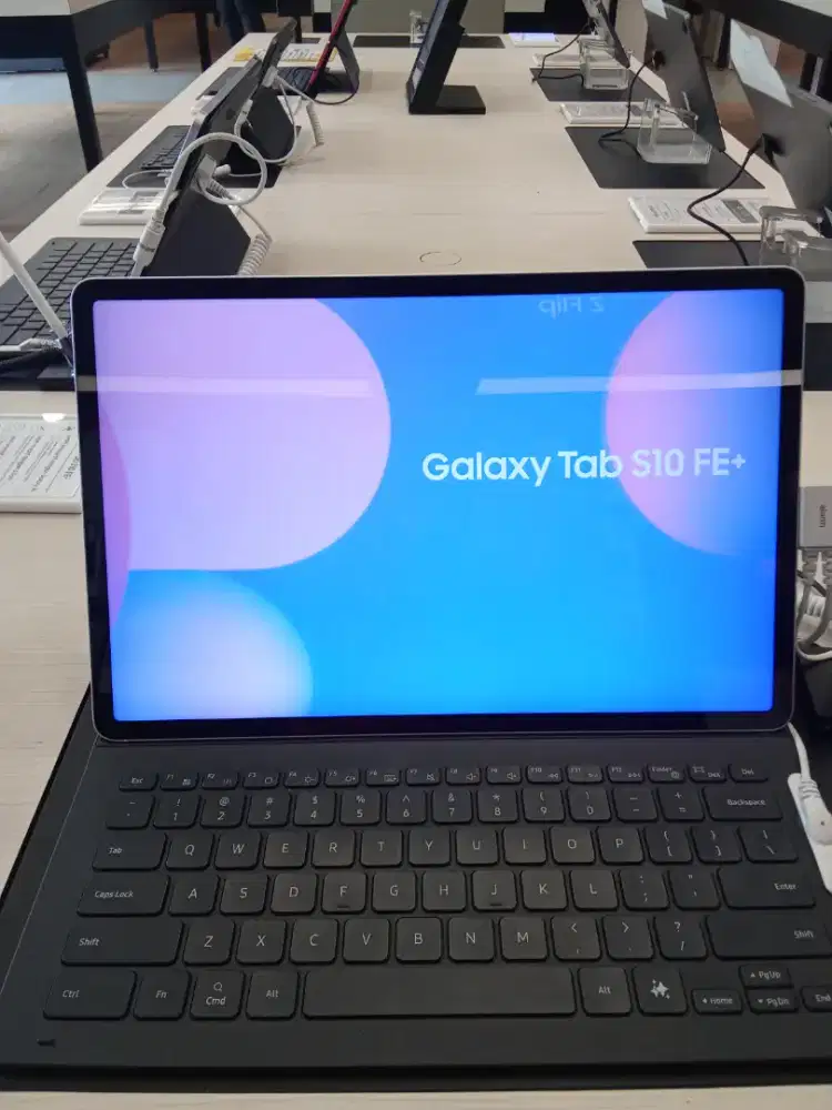 Samsung Galaxy tab S10 FE+