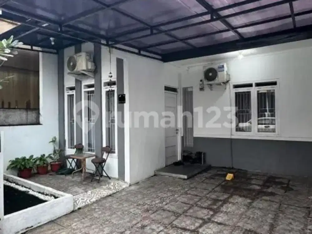 Dijual Rumah Siap Huni di Komplek Kiara Sari Buah Batu Bandung Dekat Mall Tenth Avenue Soekarno Hatta Bandung