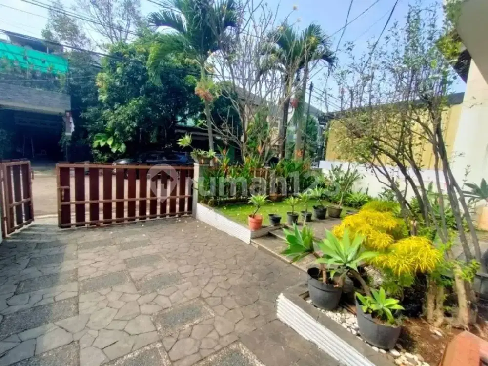 Dijual Rumah Mewah di Buah Batu Regency Dekat Gate Tol Buah Batu Bandung