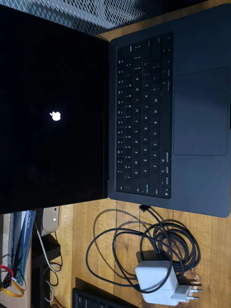 Apple Macbook Pro M5 14 Inch 32gb / 1tb