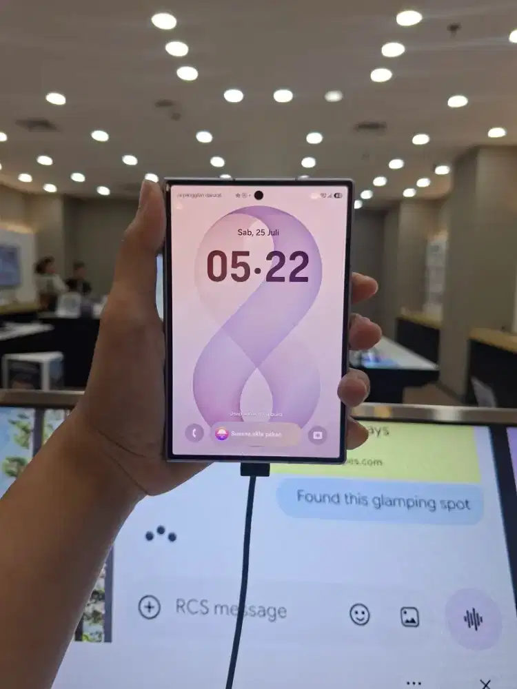 SAMSUNG GALAXY FOLD 8 WIDE