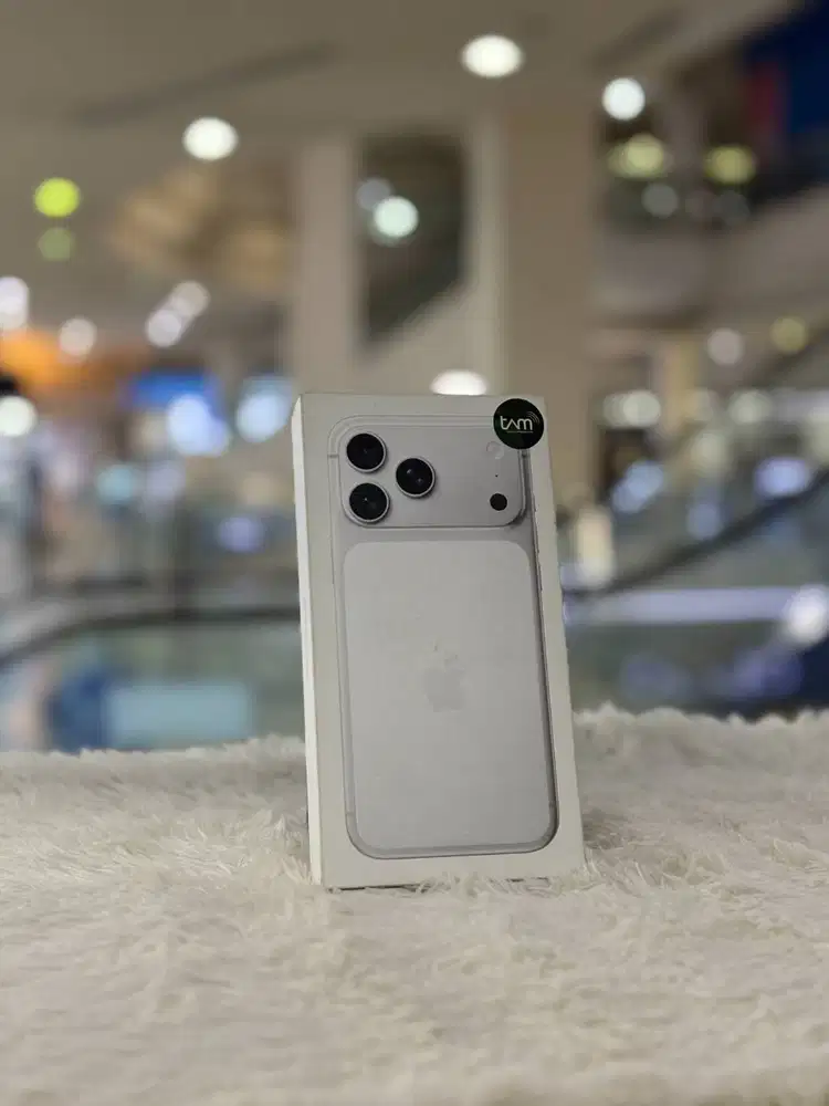 IPHONE 17 PRO MAX 256 NEW PA/A SILVER
