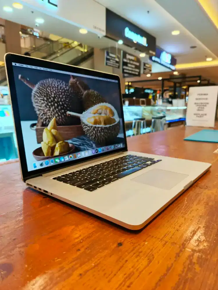 Macbook Pro Retina 15 inch mid 2012