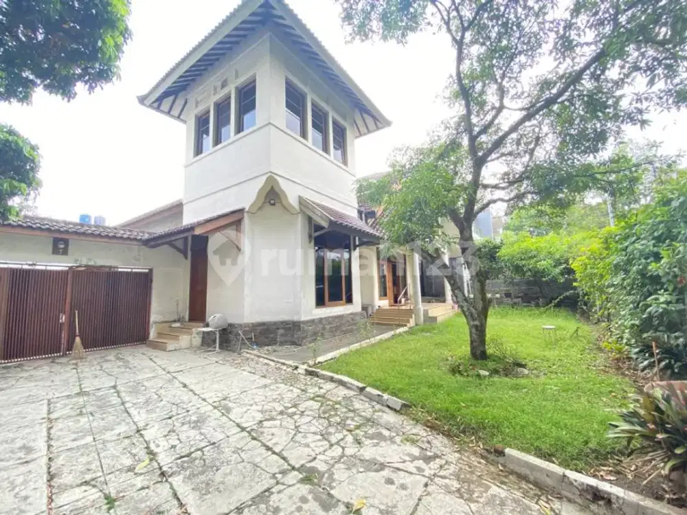 Rumah strategis Murah Sayap Riau Bandung Lokasi Bagus