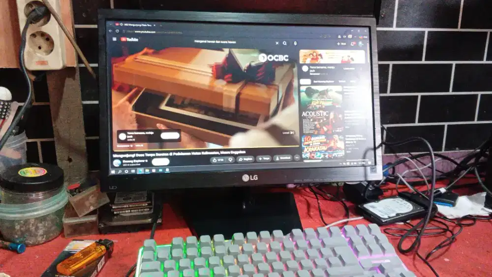 Monitor LG 20