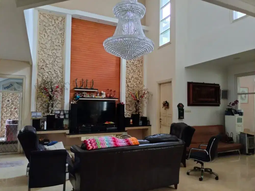 RUMAH MEWAH DI PONDOK INDAH