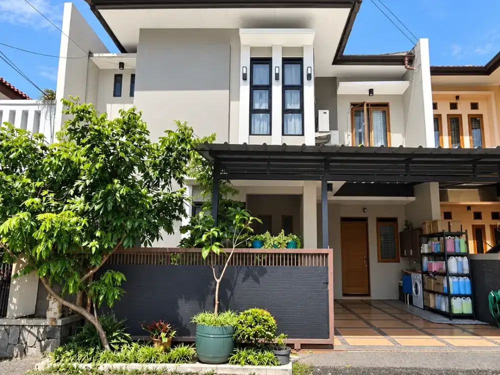 Dijual cepat rumah 2 lantai siap huni di margahayu raya belakang MIM