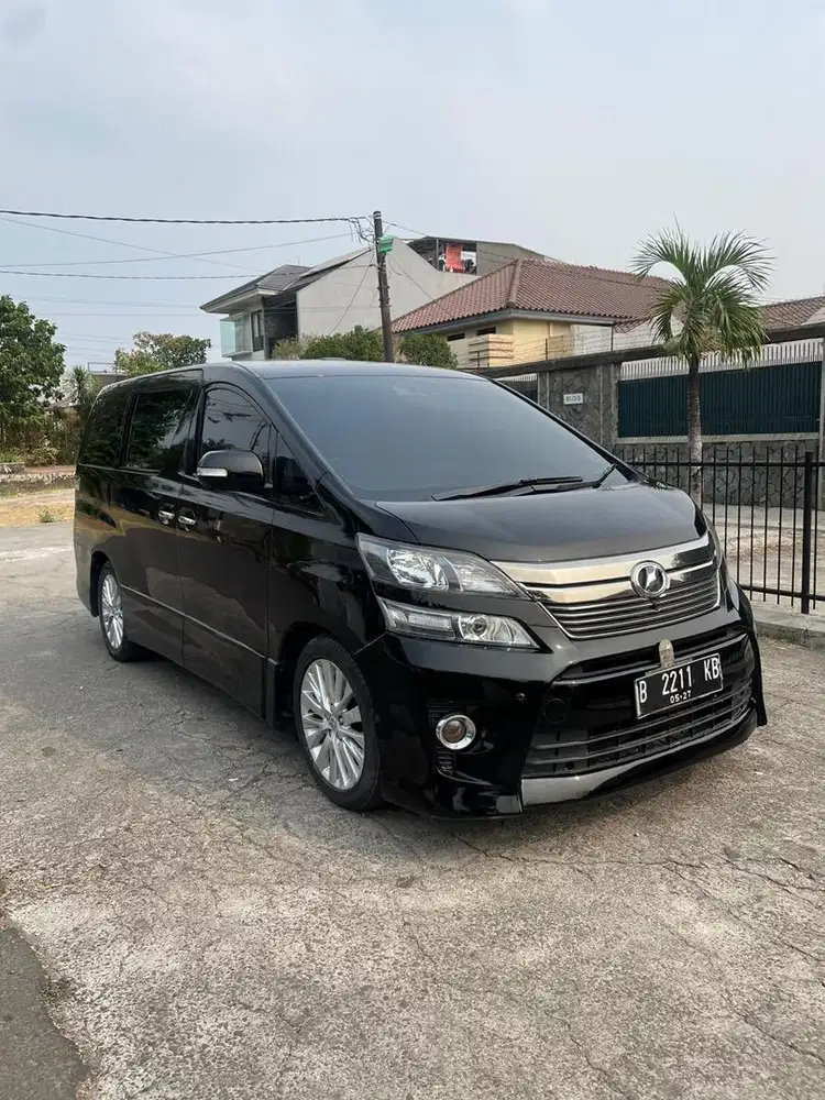 Toyota Vellfire Z 2012 Bensin