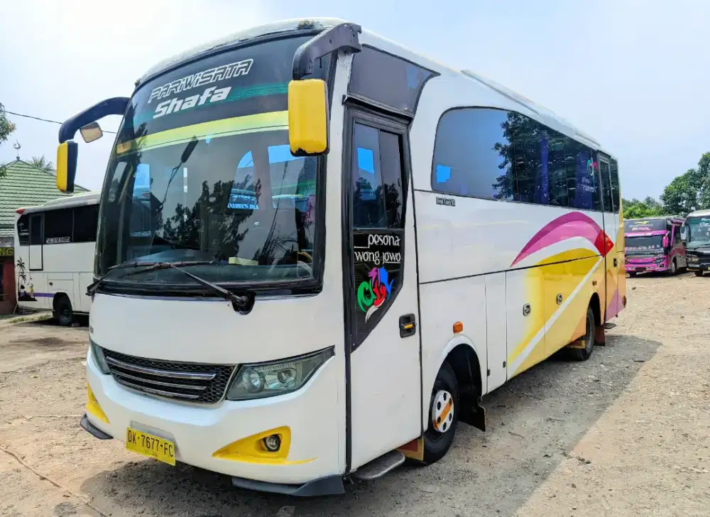 Bus Medium Isuzu NQR 71 2014