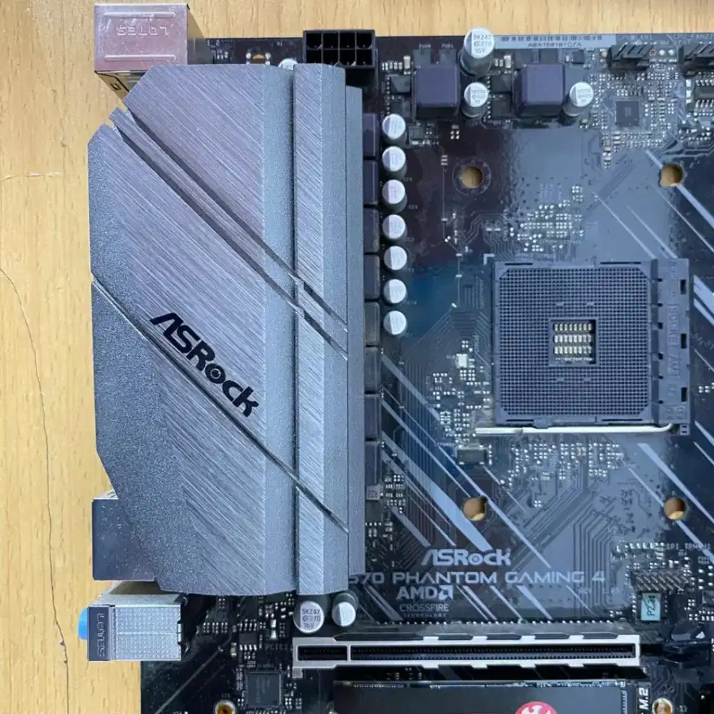Mobo X570 am4 ryzen ASRock Phantom