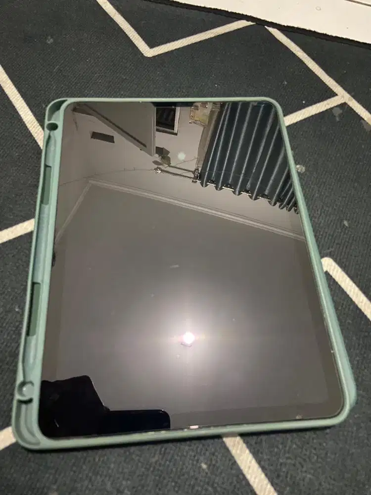 iPad Air 4 (2020) 64GB Cellular + WiFi - Resmi Indonesia (PA/A) Mulus