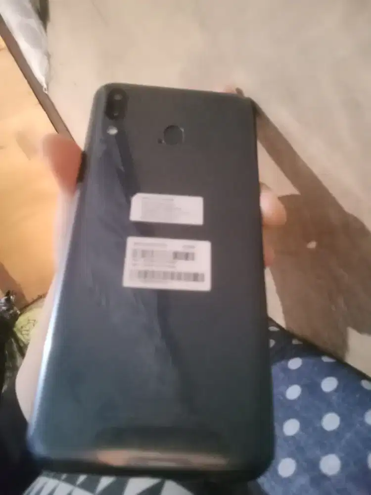 Samsung SM-M205G minus