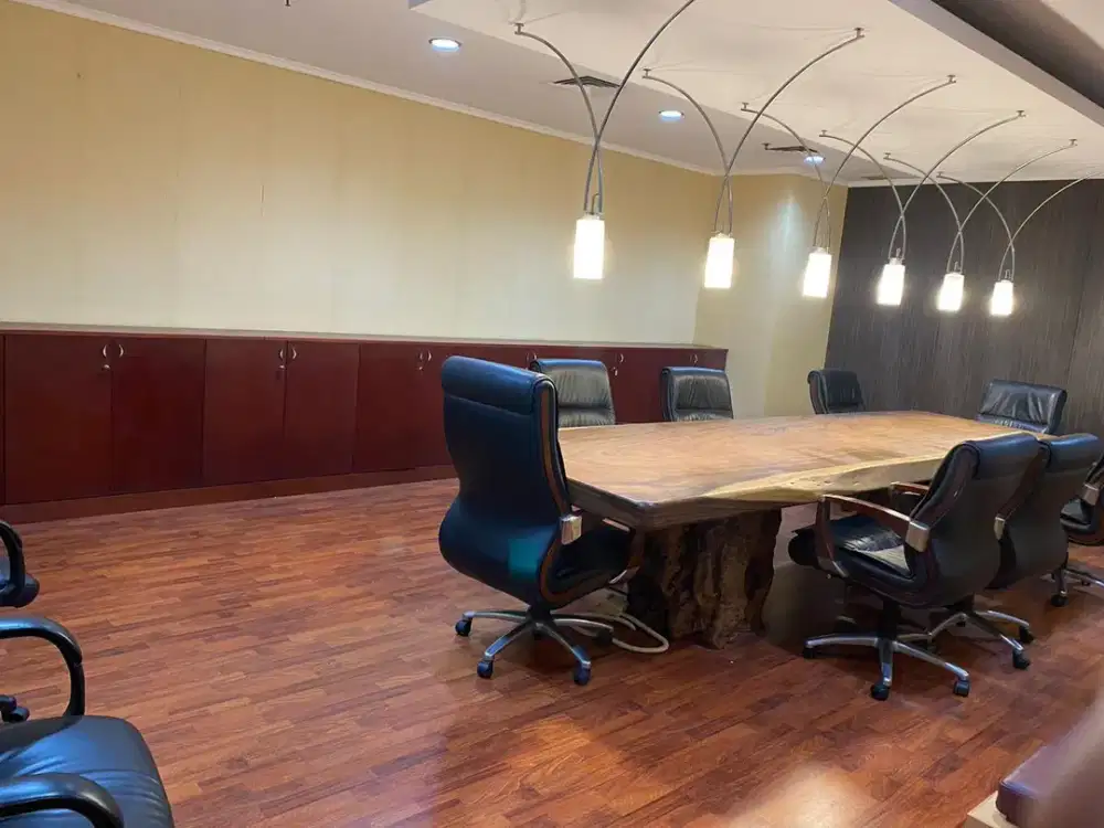 Sewa ruang kantor Fitted di Menara Anugrah, Mega Kuningan Jakarta Selatan