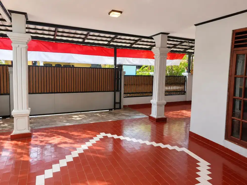 Di Jual Rumah Luas Pinggir Jalan Raya Depok Timur