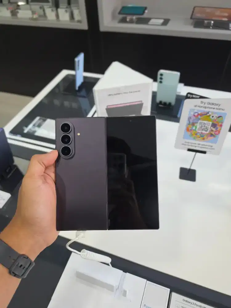 SAMSUNG Z FOLD 8 ULTRA New SEIN