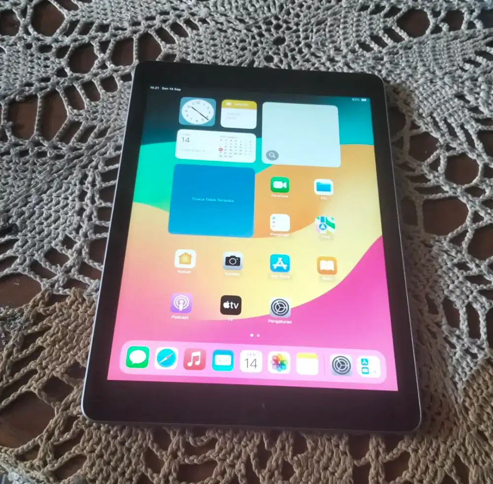 iPad Gen 6th Wi-Fi 32GB Mulus Eks iBox