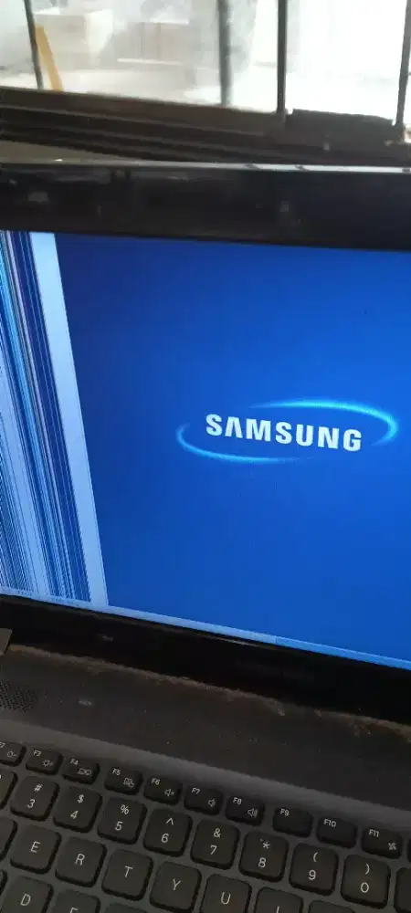 Dijual Laptop keadaanya kaini
