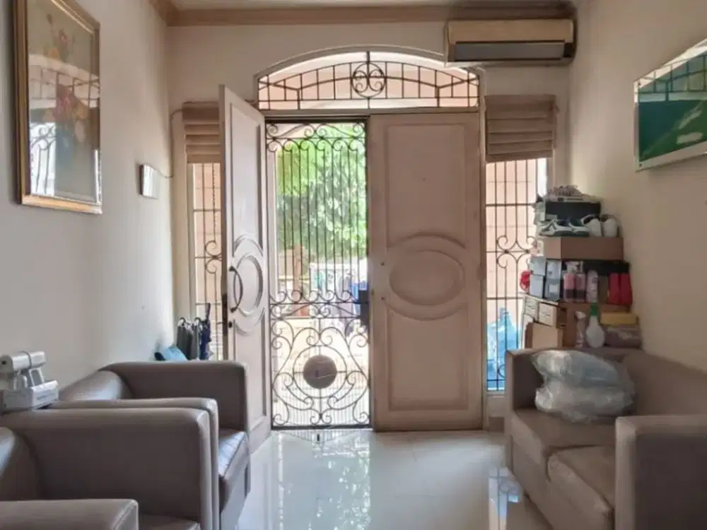 RUMAH DI LAYAR PERMAI