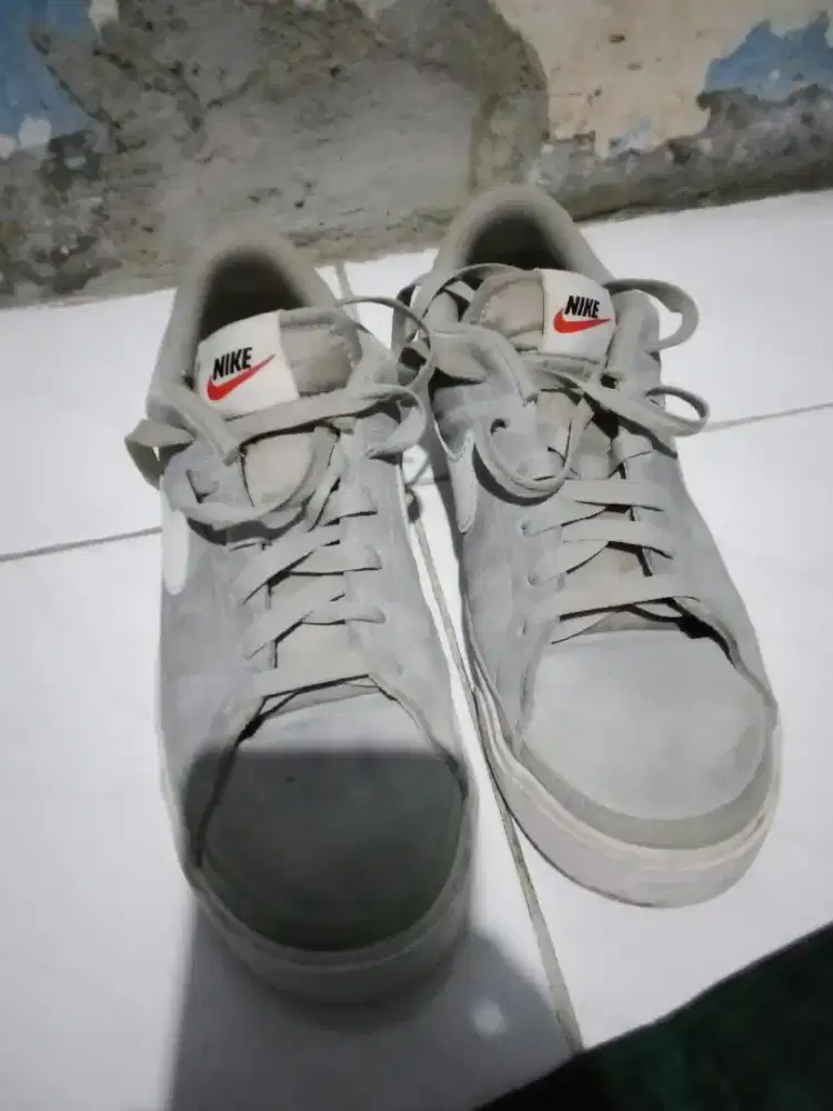 sepatu nike court legacy