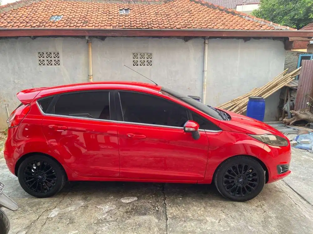 Ford Fiesta 2014 Bensin KM Low