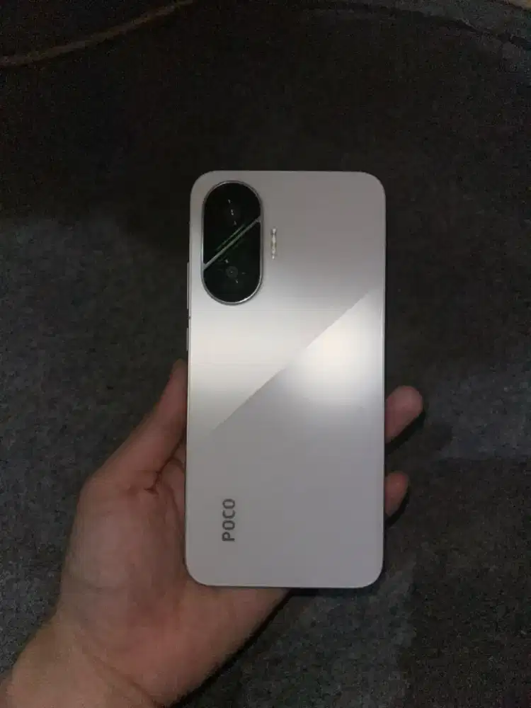 Poco f7 12/512  fullsett