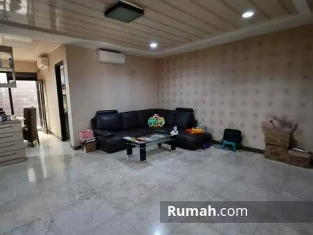 RUMAH DI PERUMAHAN ANCOL TIMUR