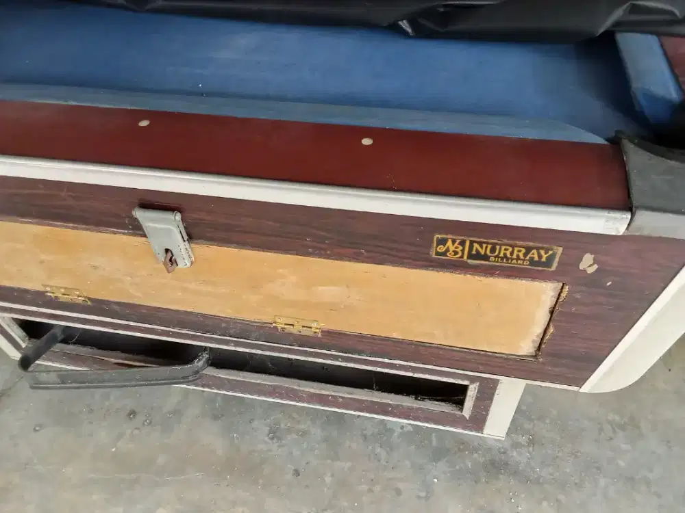Meja billiard seken