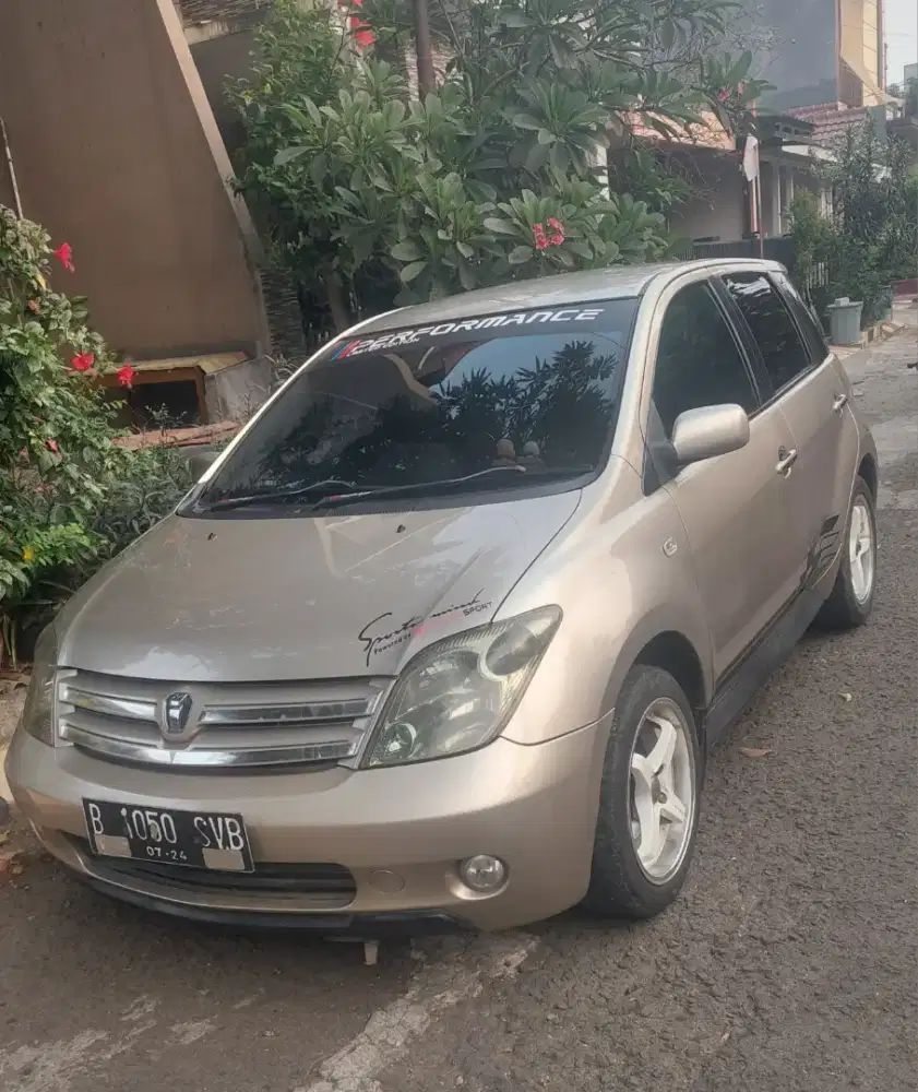 Toyota Ist 1500cc Automatic Tahun 2003