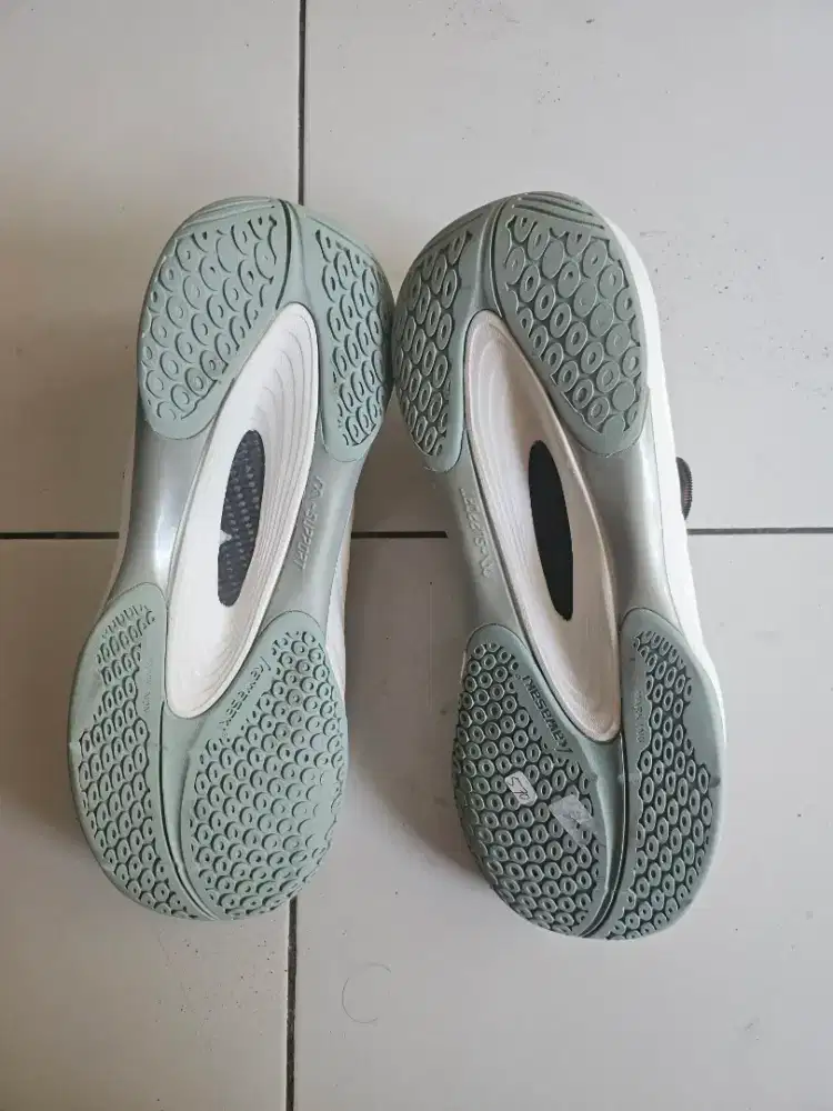 Sepatu kawasaki boa