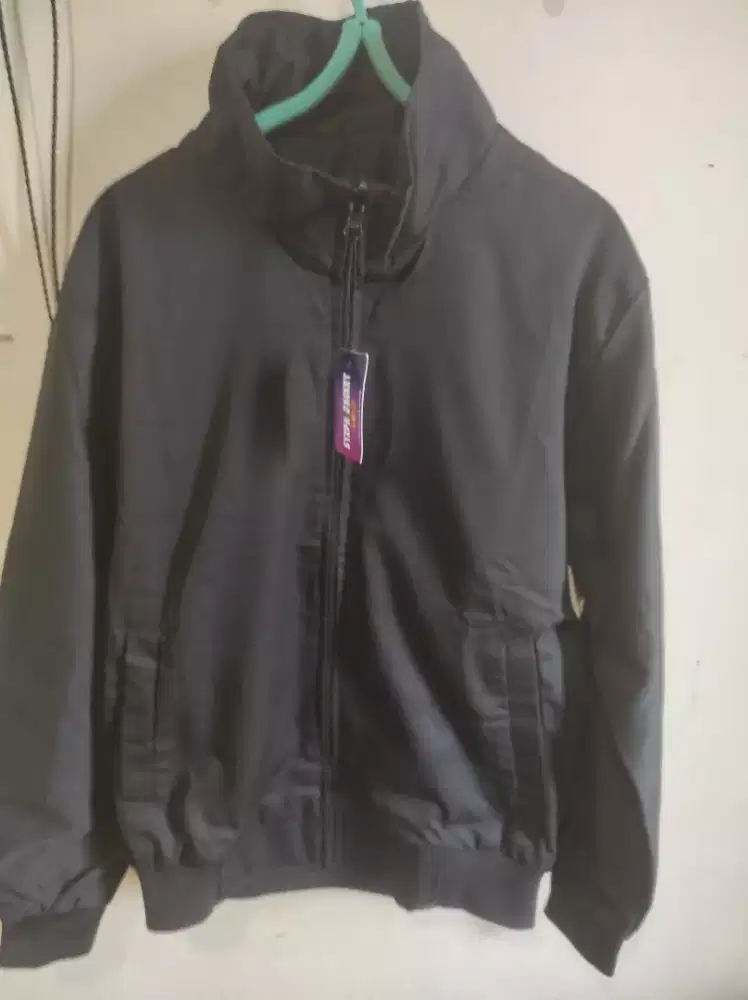 jaket bomber kondisi baru size M