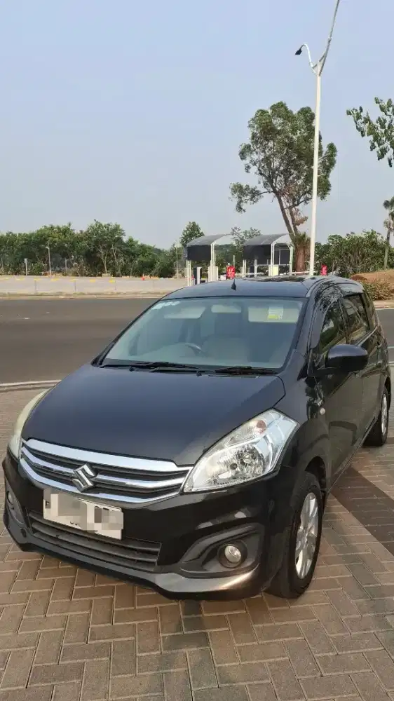 Ertiga GL AT 2017 Black