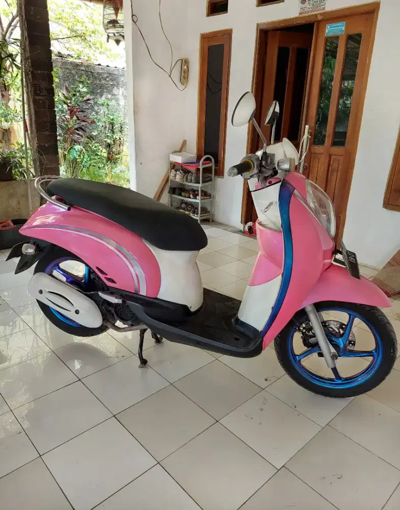 Scoopy asli putih pink warna langka