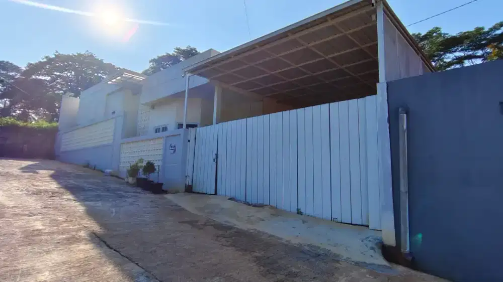 Rumah Luas & Modern, Hanya 5 Menit ke Unnes