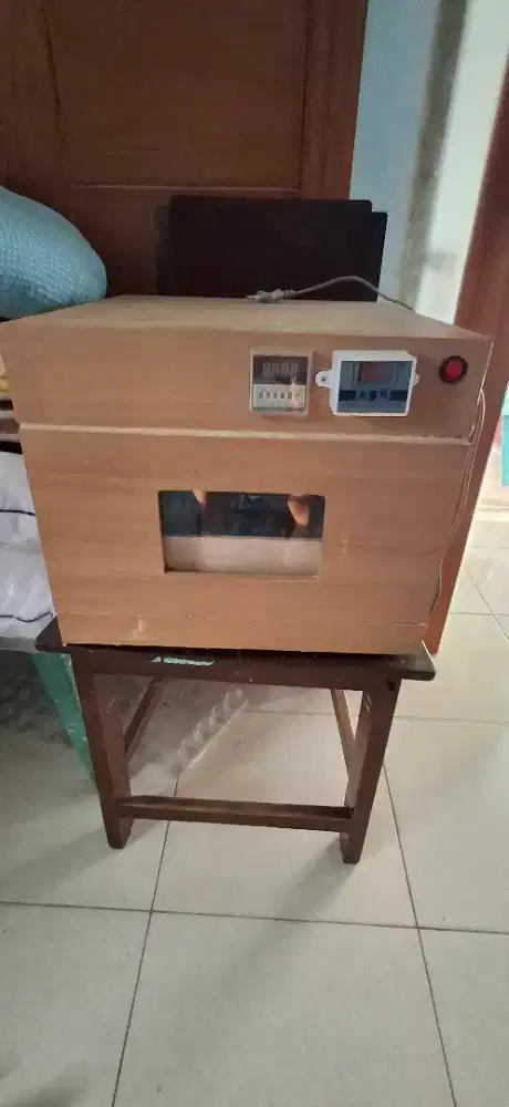 mesin penetas telur otomatis