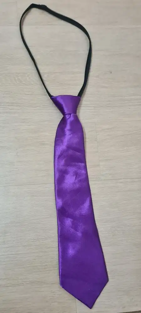 Dasi formal kantoran pria premium purple satin, dasi panjang premium