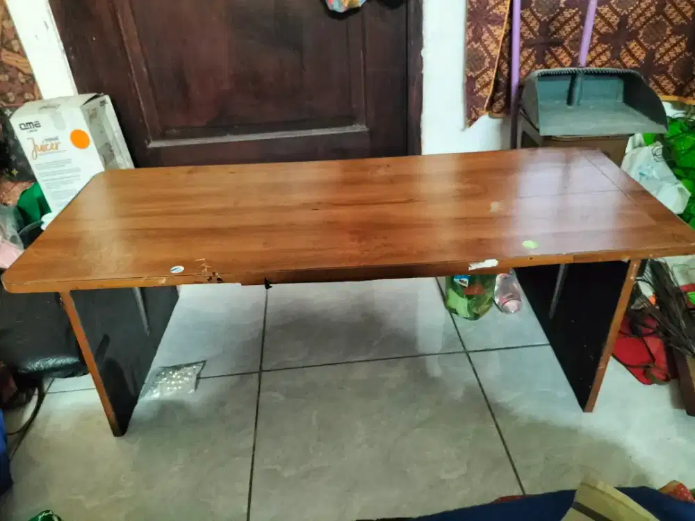 Meja belajar lesehan