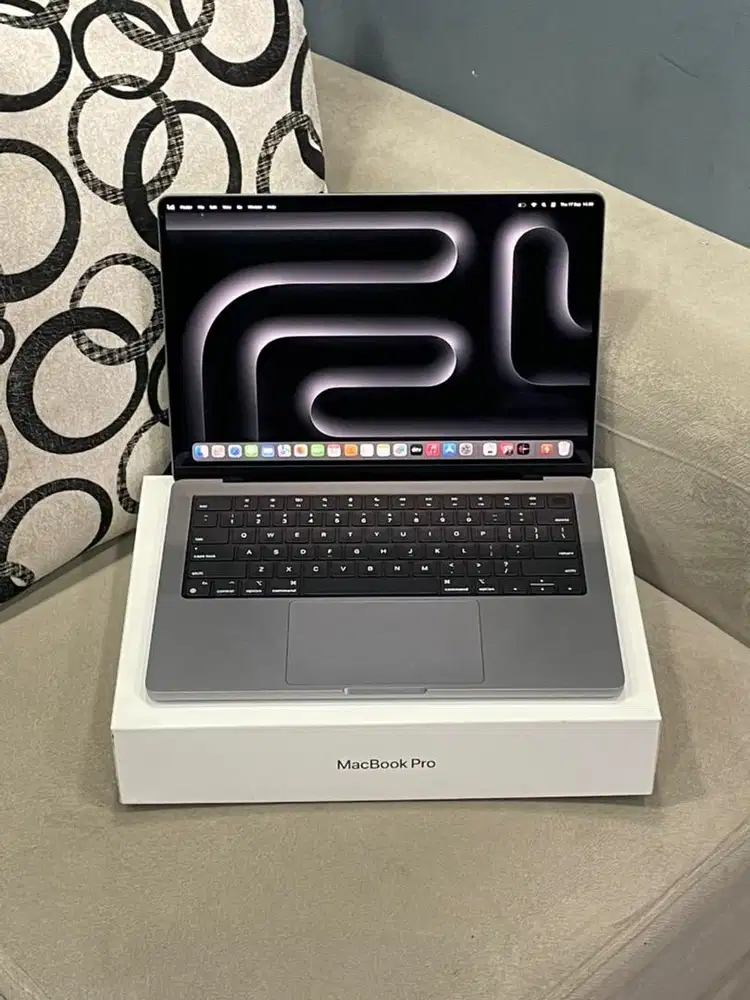 Macbook Pro M1 Pro 14” 16/1TB Gray ex iBox Like New