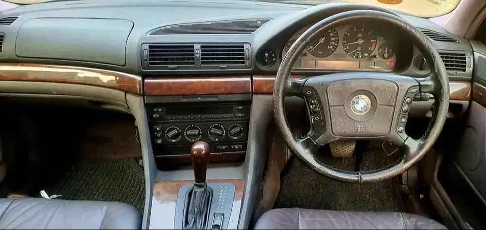 bmw 730li (1996)