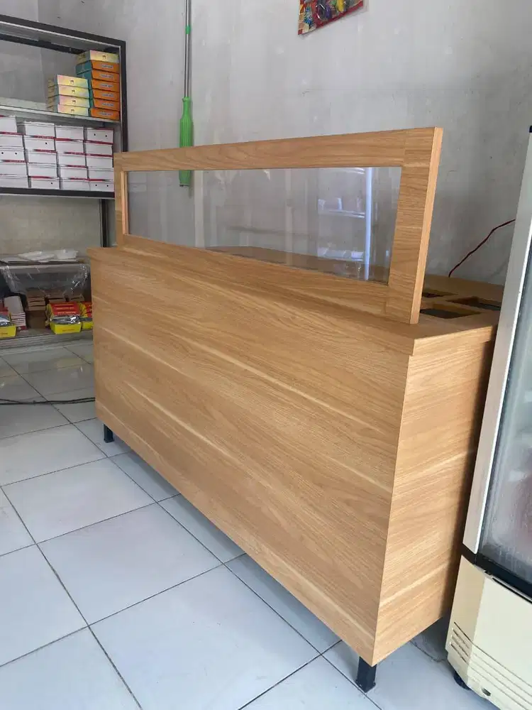 Meja Etalase Custom Minimalis | Etalase Display Kaca HPL
