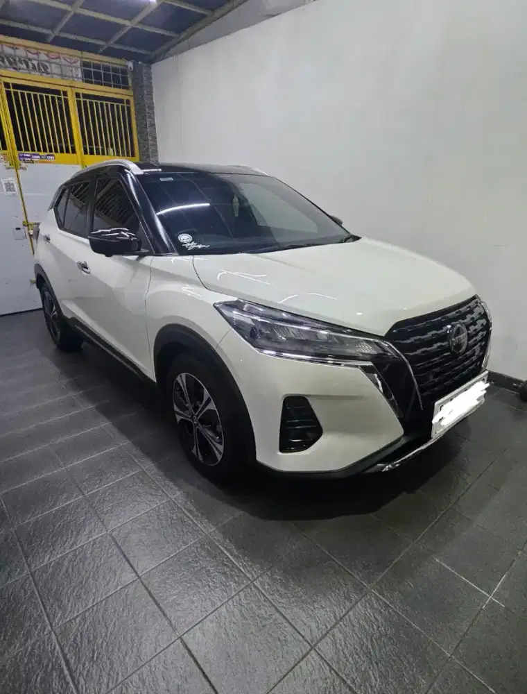 Kicks E-Power Hybrid