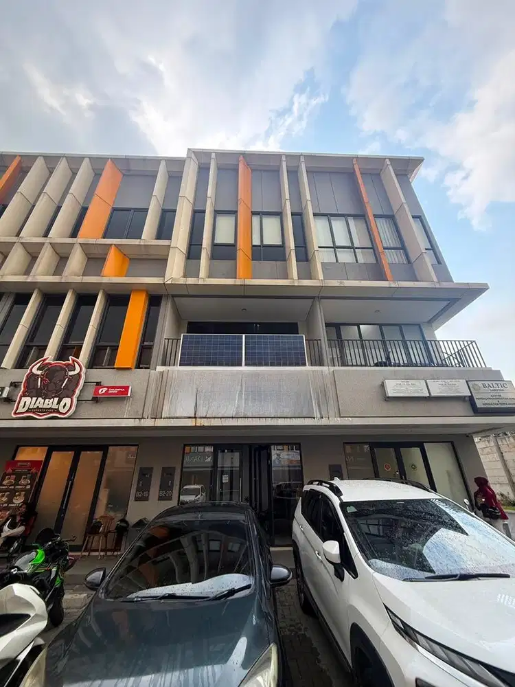 DISEWAKAN RUKO 3 LANTAI SEMI FURNISHED