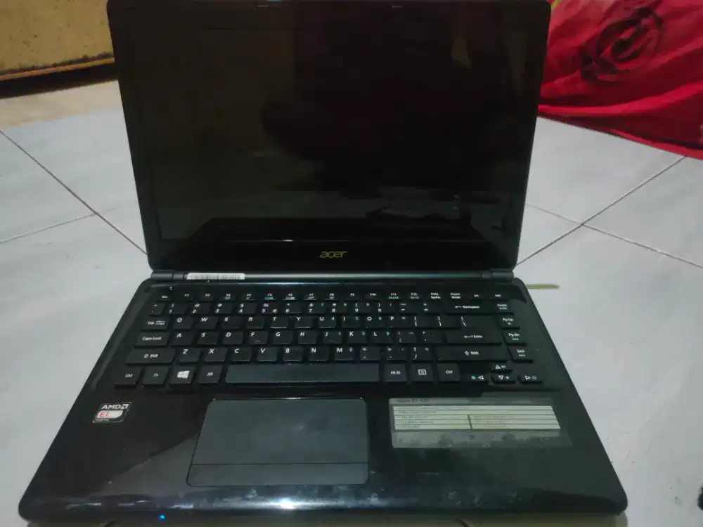 Laptop Acer E1-442