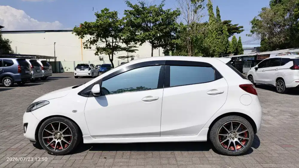 Mazda 2013 Matik
