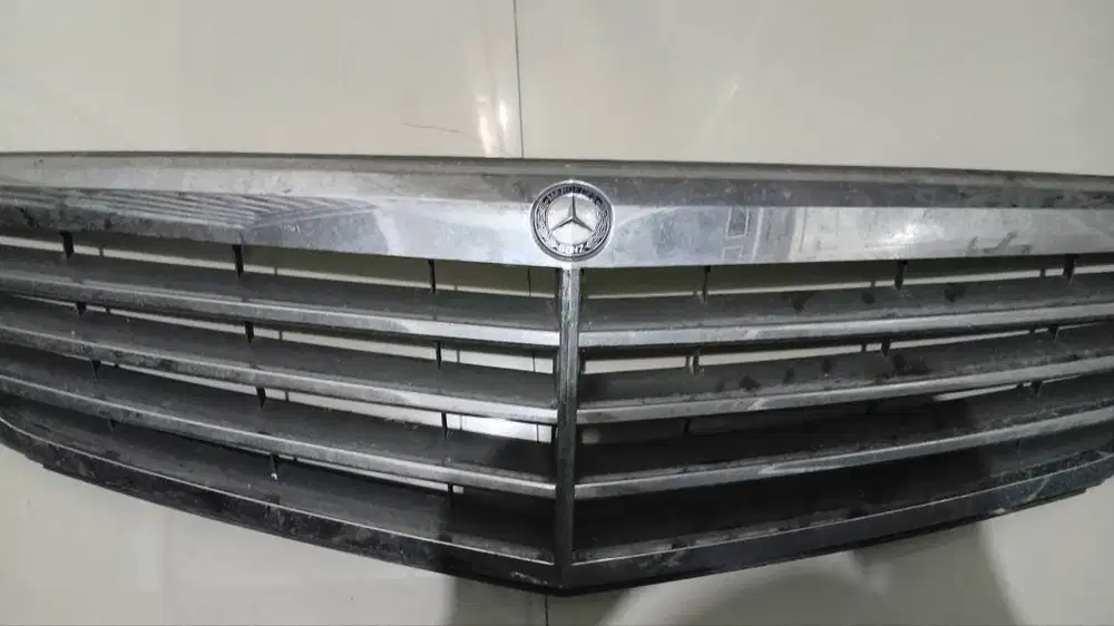Grill Mercedes C200 w204