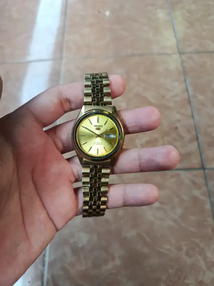 Jam tangan seiko 5 automatic gold