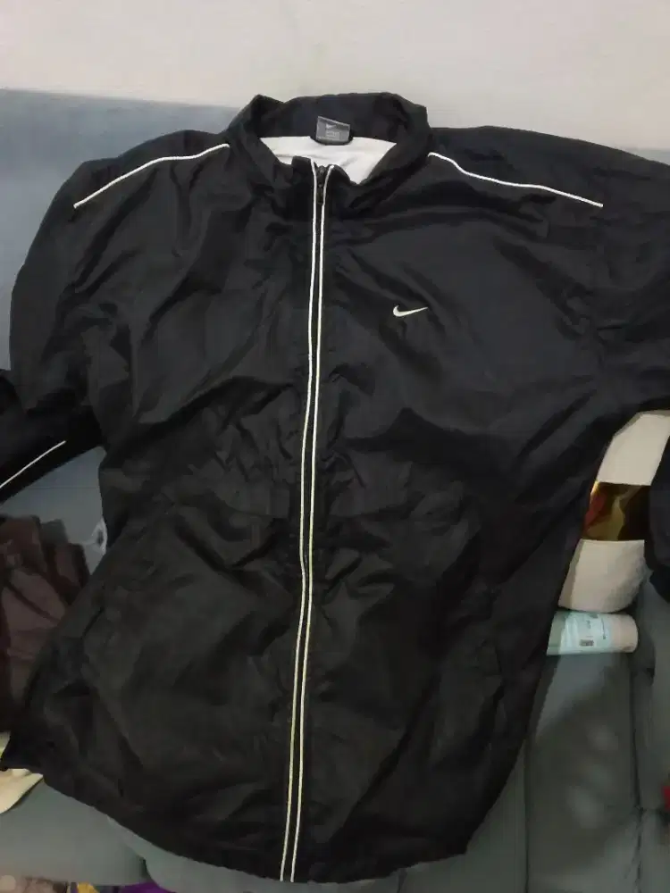 Jaket outdoor Nike ori