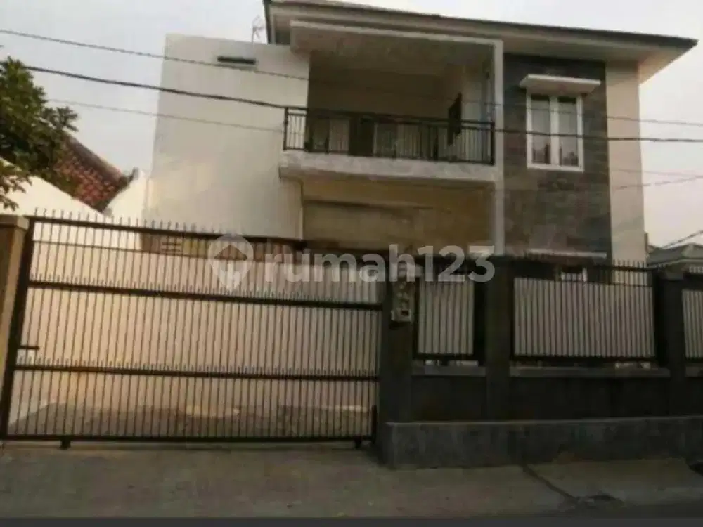 Disewakan Rmh Mewah Jln Batu Pejaten Lux Besar Full Furnish 2 Lantai
