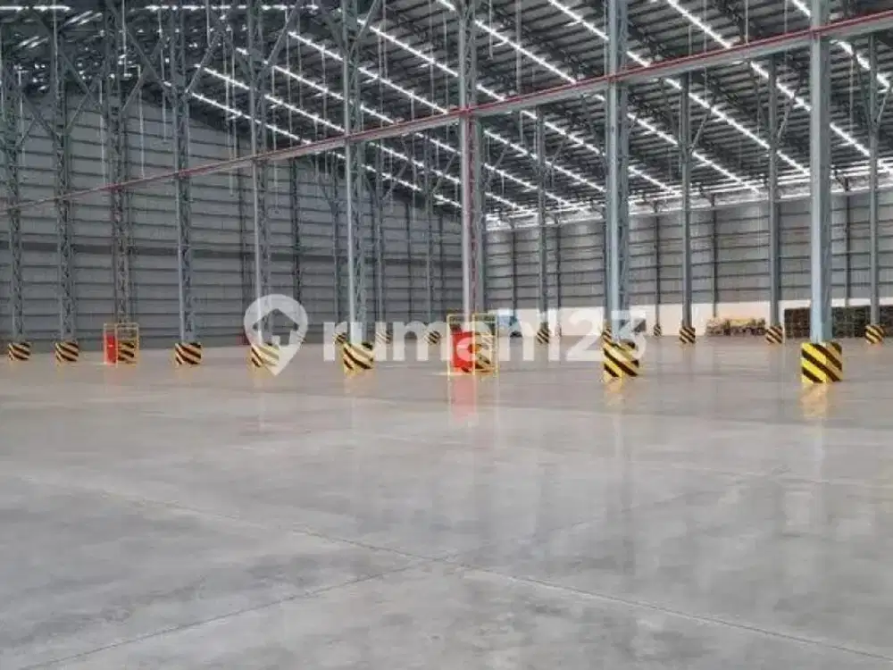 Disewakan Gudang Loading Dock Cakung Jakarta Timur 10.560 Mm2