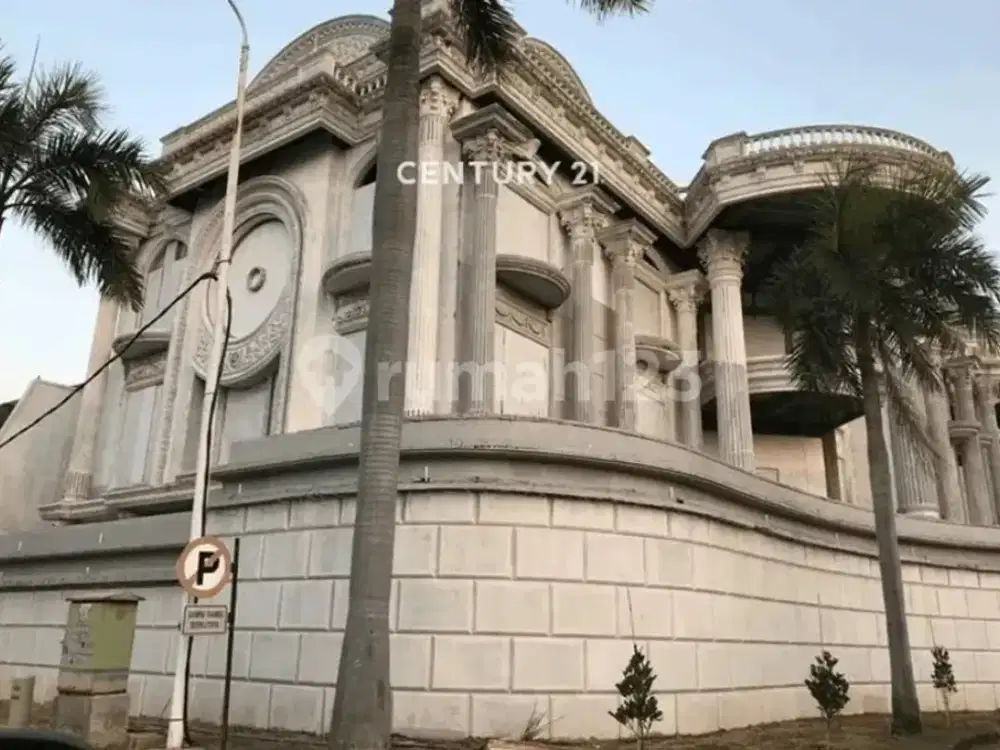 Rumah Mewah Old Money Vibes di Boulevard Pantai Mutiara Jakut